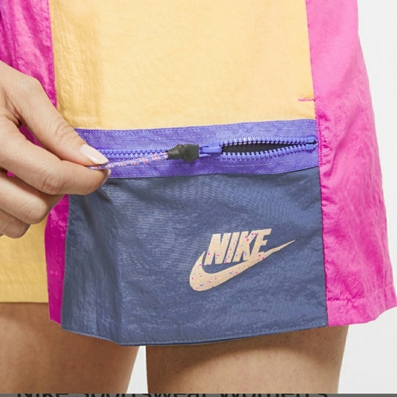 Nike women shorts - Picture 3 of 8